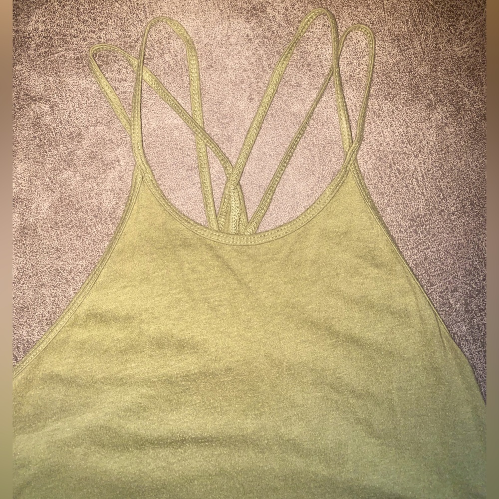 Hollister Tank
